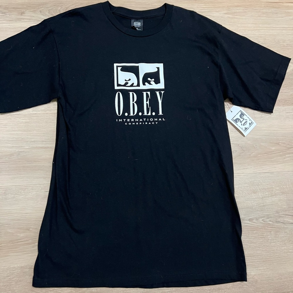Obey mens tee
